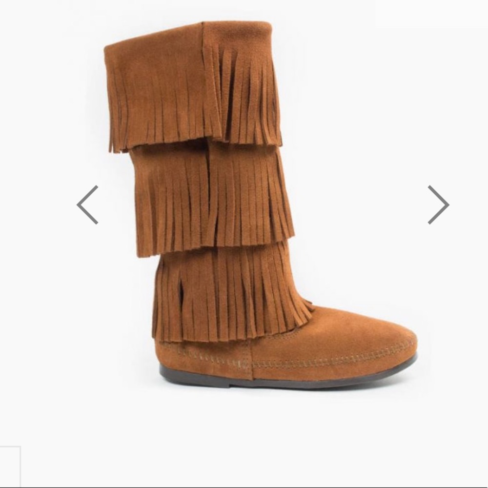 Minnetonka 3 layer fringe boot brown